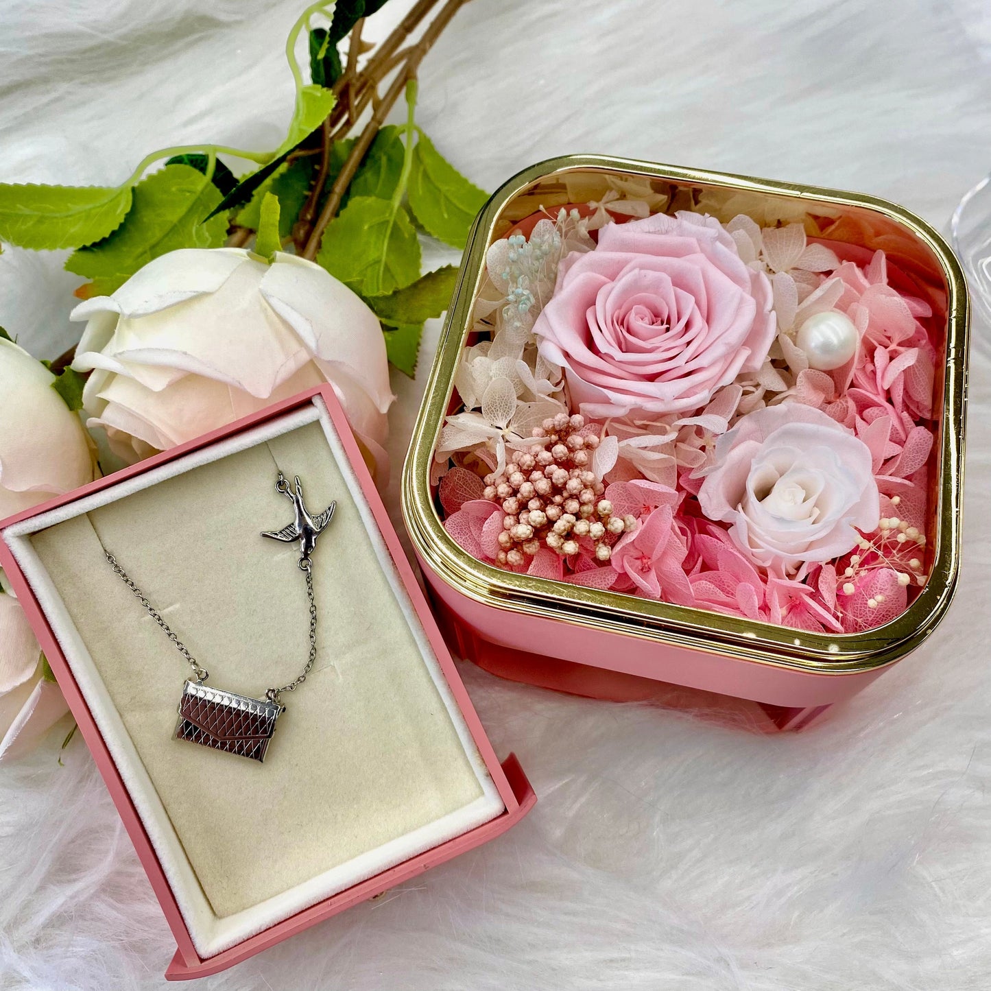 PERSONALIZED LOVE LETTER NECKLACE——Only envelopes, no letterhead.