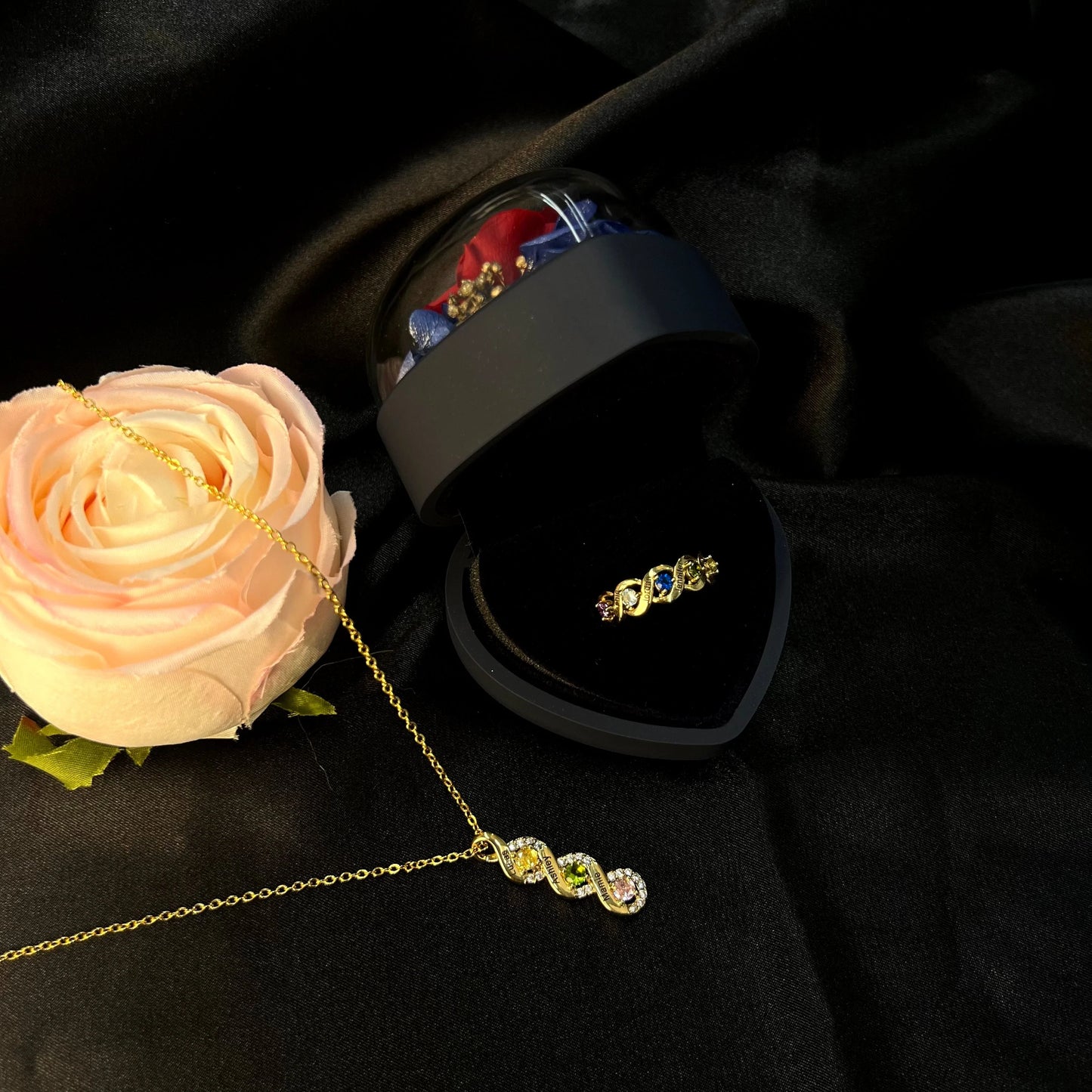 💕Personalized Mothers Rings with Birthstones