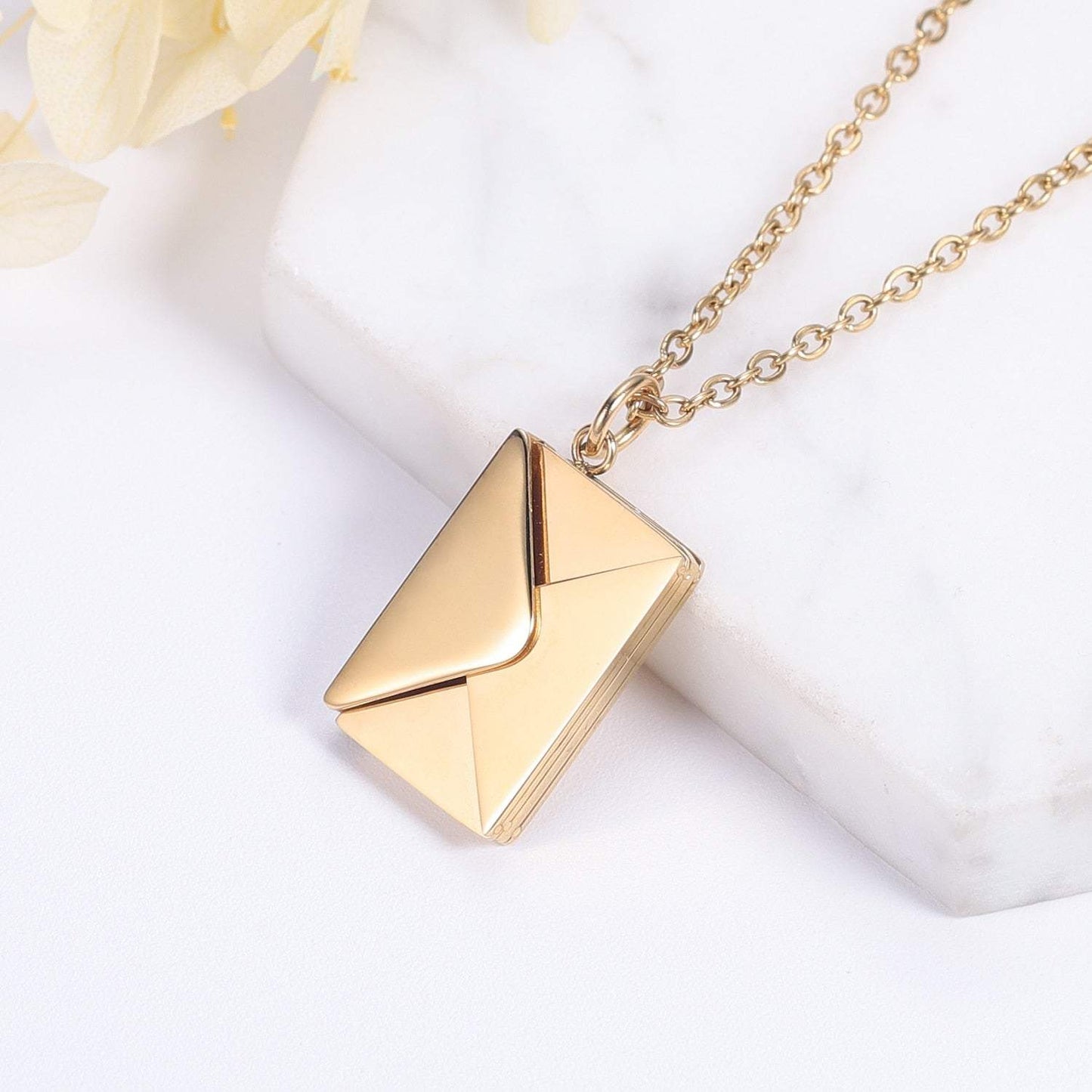 ❤️PERSONALIZED LOVE LETTER NECKLACE
