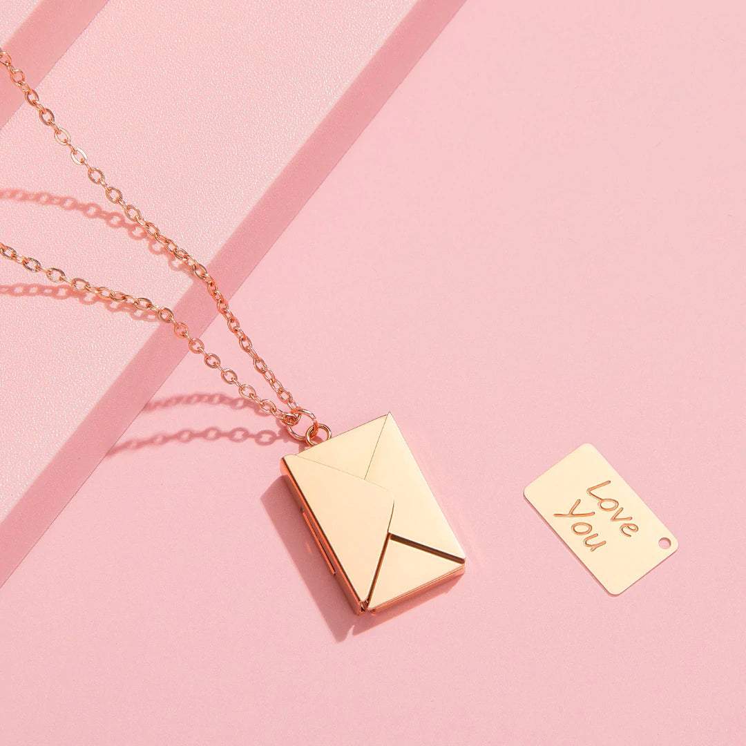 ❤️PERSONALIZED LOVE LETTER NECKLACE