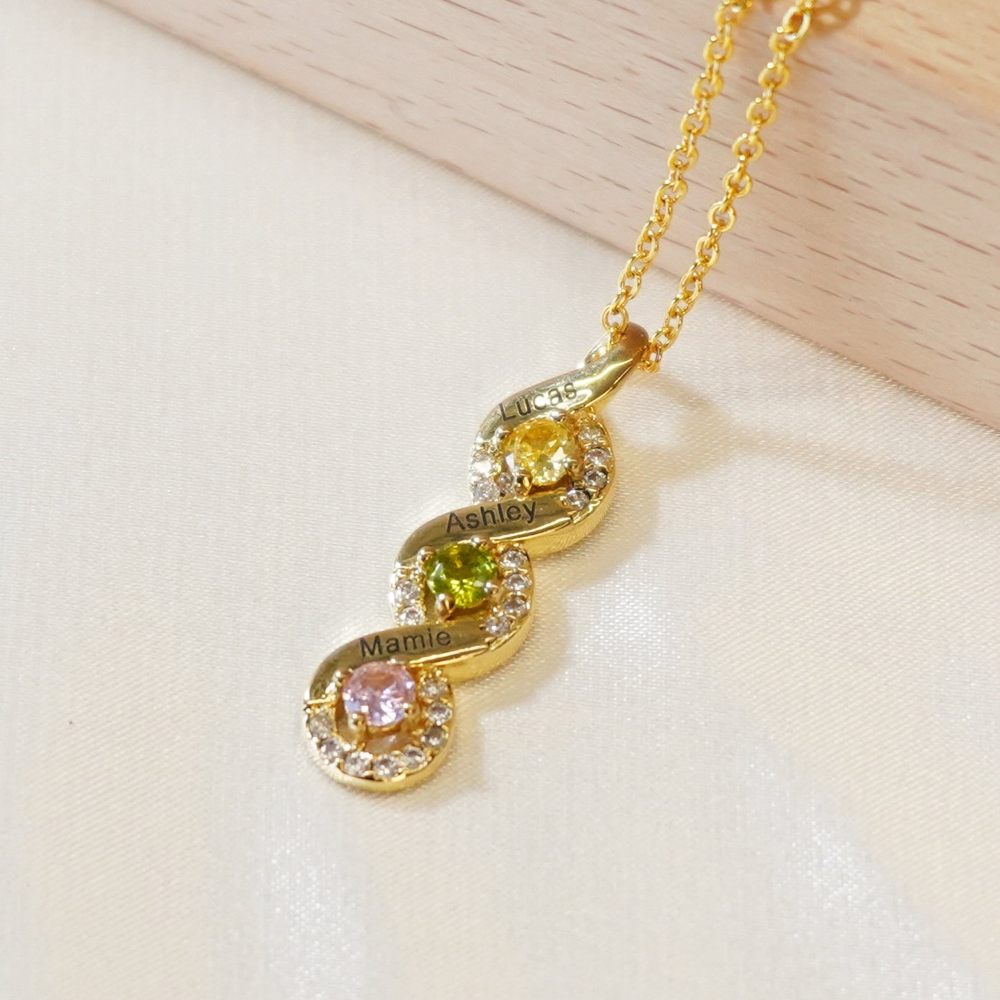 💕Personalized Mothers Rings Necklace with Birthstones